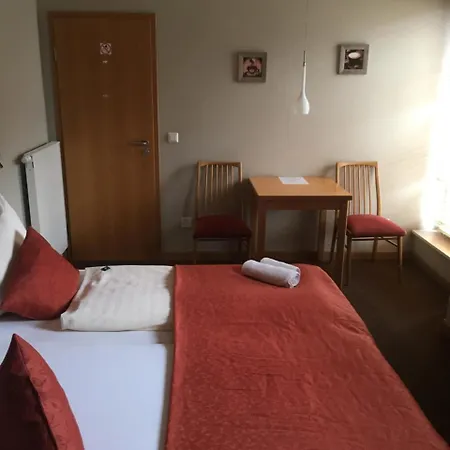Maxi's Hotel
